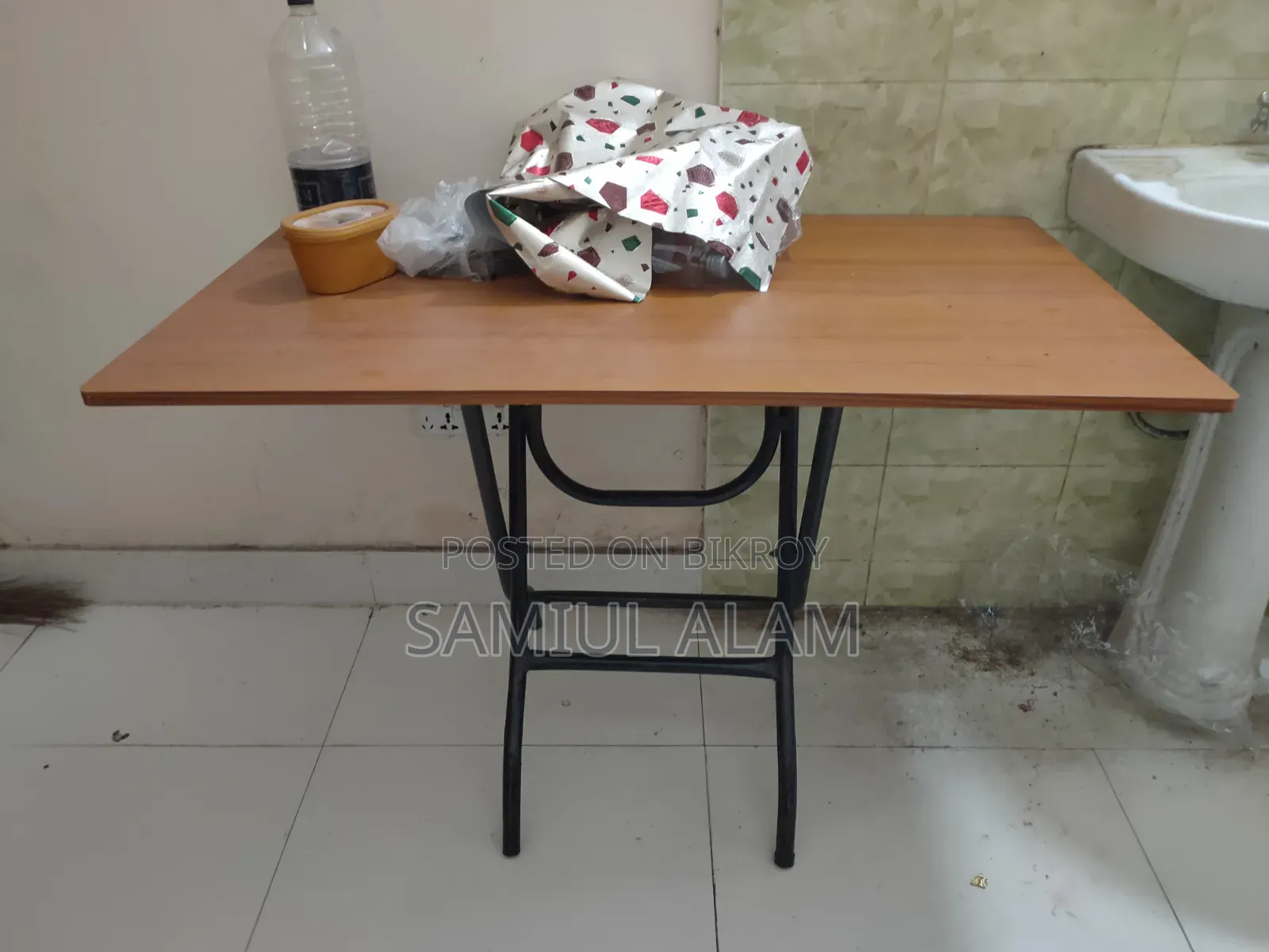 Folding Table, Like New