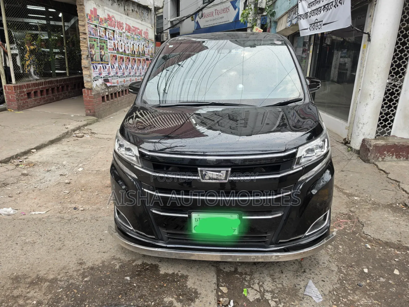 টয়োটা নোহা ২০২০ কালো