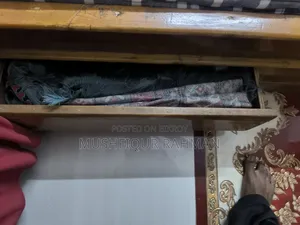 ব্যবহৃত খাট বিক্রয়ের জন্য