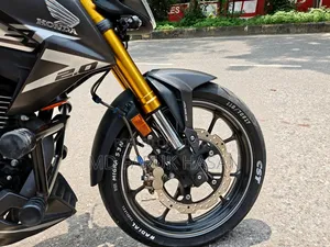 হোন্ডা হরনেট ২.০ ২০২৫ গ্রে