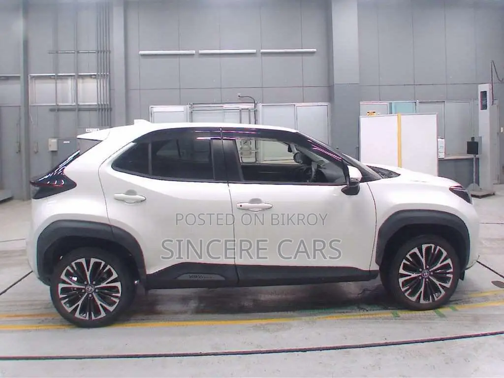 Toyota Yaris Cross 2021 Pearl