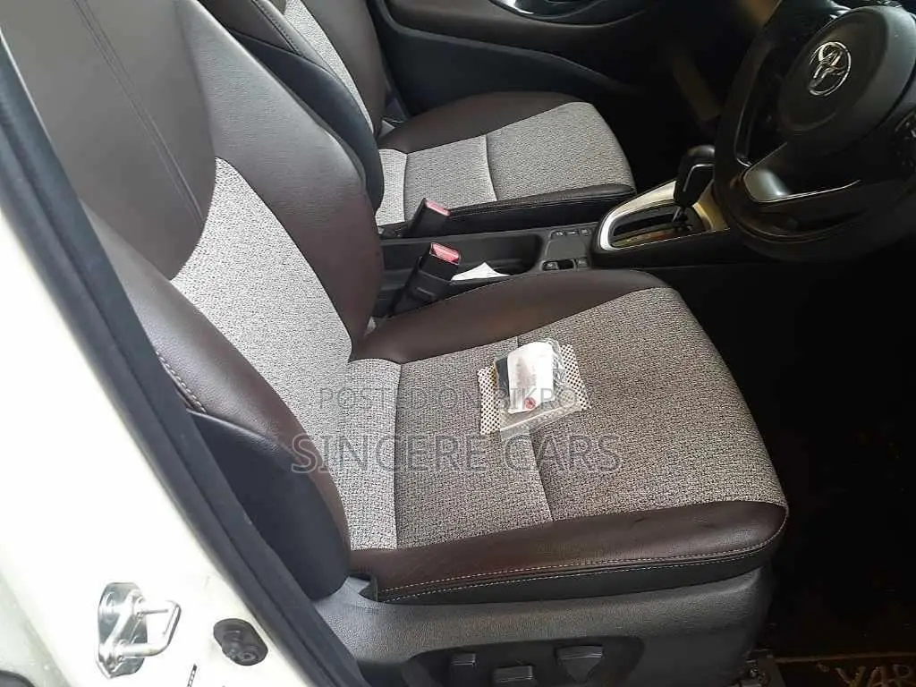 Toyota Yaris Cross 2021 Pearl