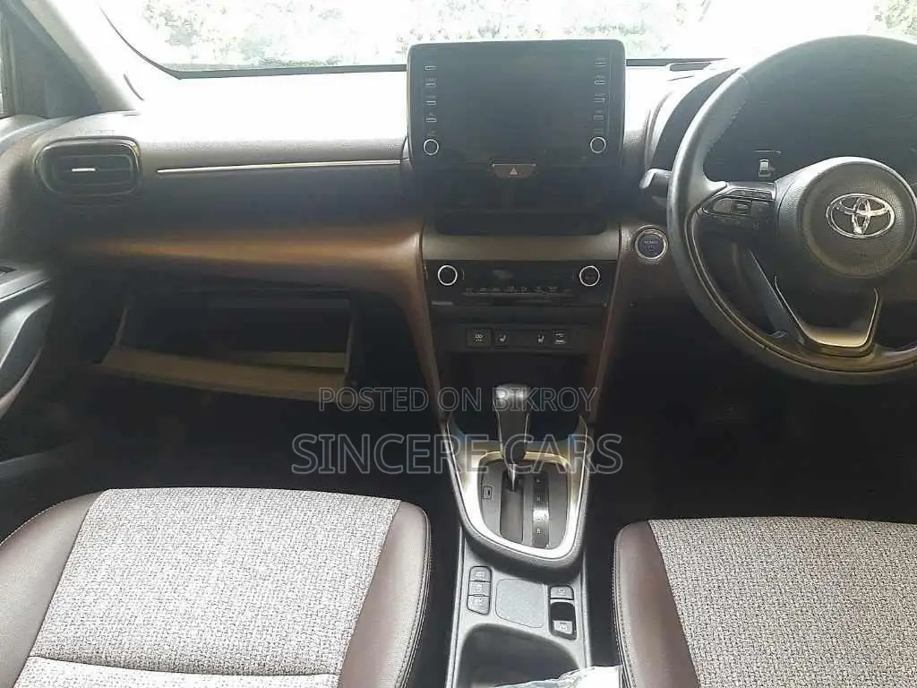 Toyota Yaris Cross 2021 Pearl