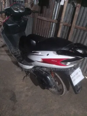 মোটরসাইকেল ২০১৮ রেড