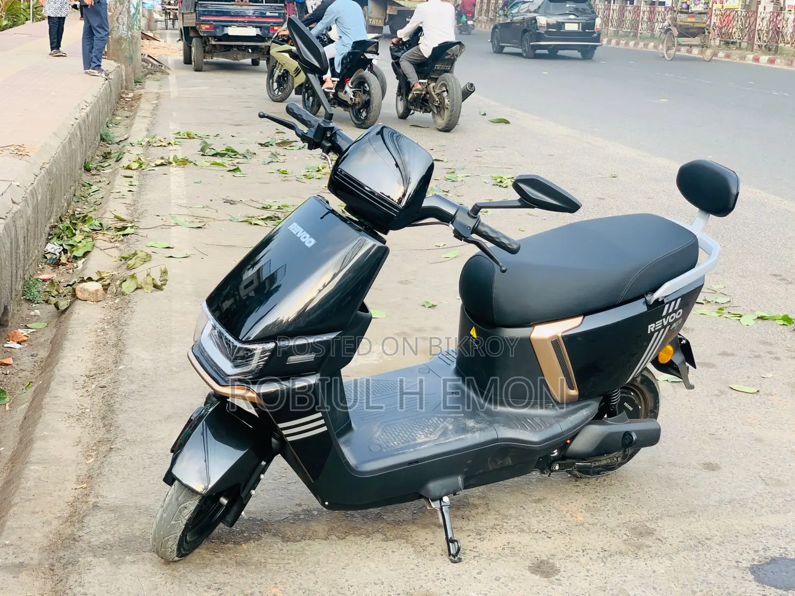 নিউ রেভ্যু এ১২-এস ২০২৫ ব্ল্যাক