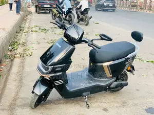 নিউ রেভ্যু এ১২-এস ২০২৫ ব্ল্যাক