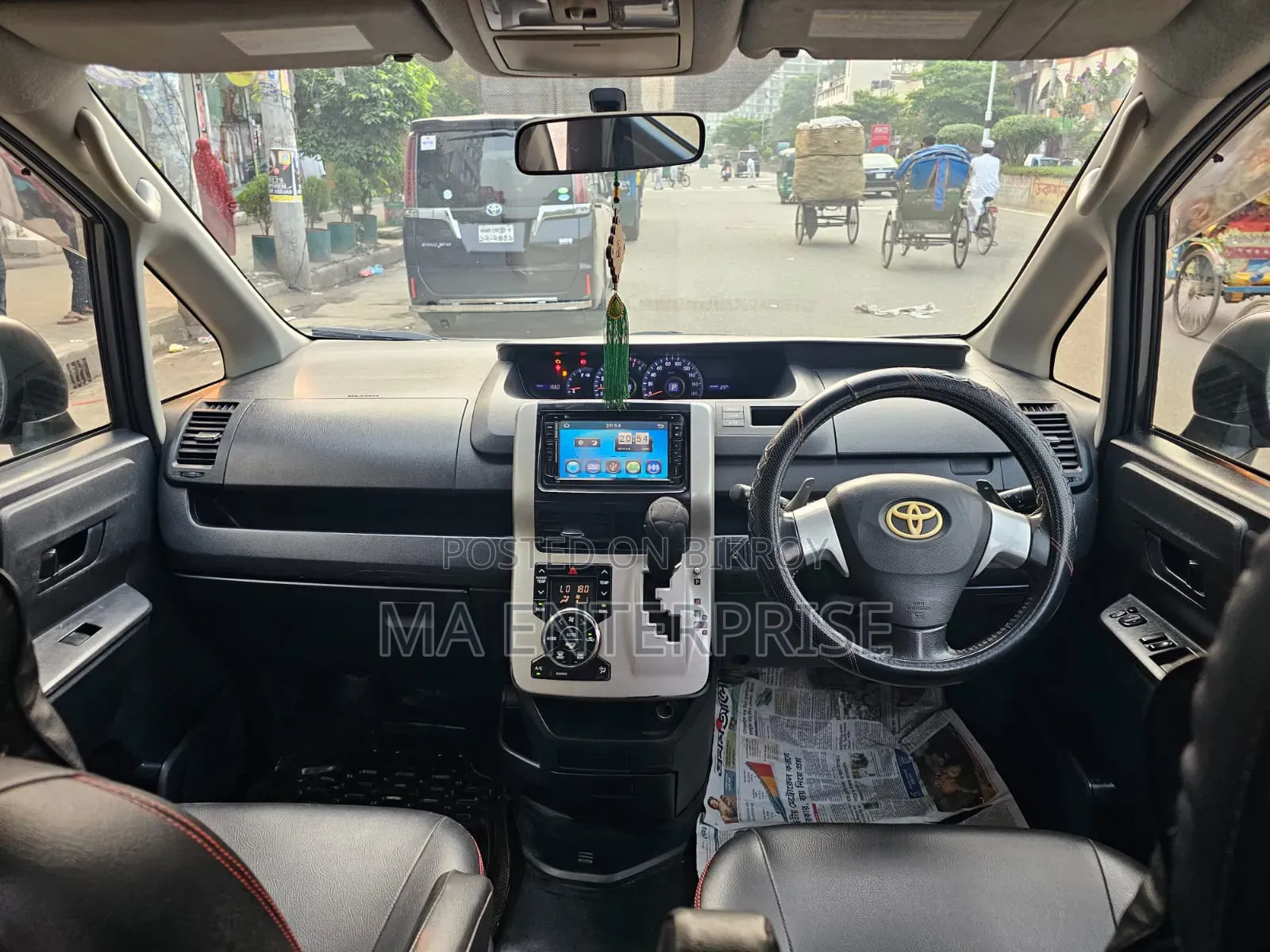 টয়োটা নোয়া ২০১২ গ্রে