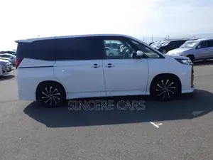 Toyota Noah 2022 Pearl