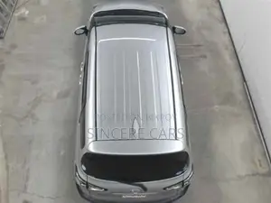 Toyota Sienta 2021 Silver