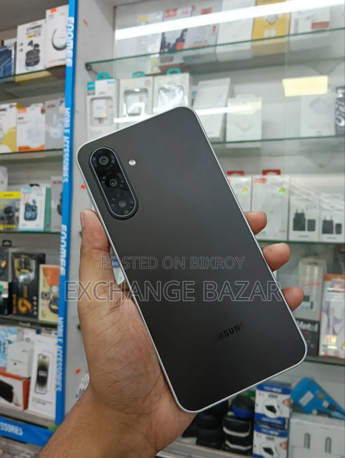 স্যামসাং গ্যালাক্সি এফ১৭ ৫জি ১২৮ জিবি ব্ল্যাক