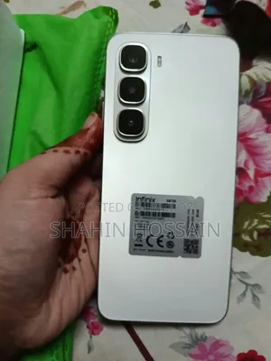 নতুন ইনফিনিক্স হট ৬০আই ১২৮ জিবি হোয়াইট