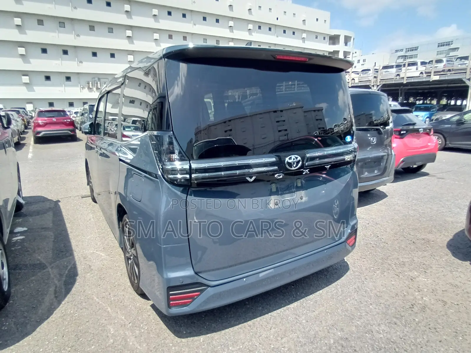 Toyota Voxy 2024 Gray