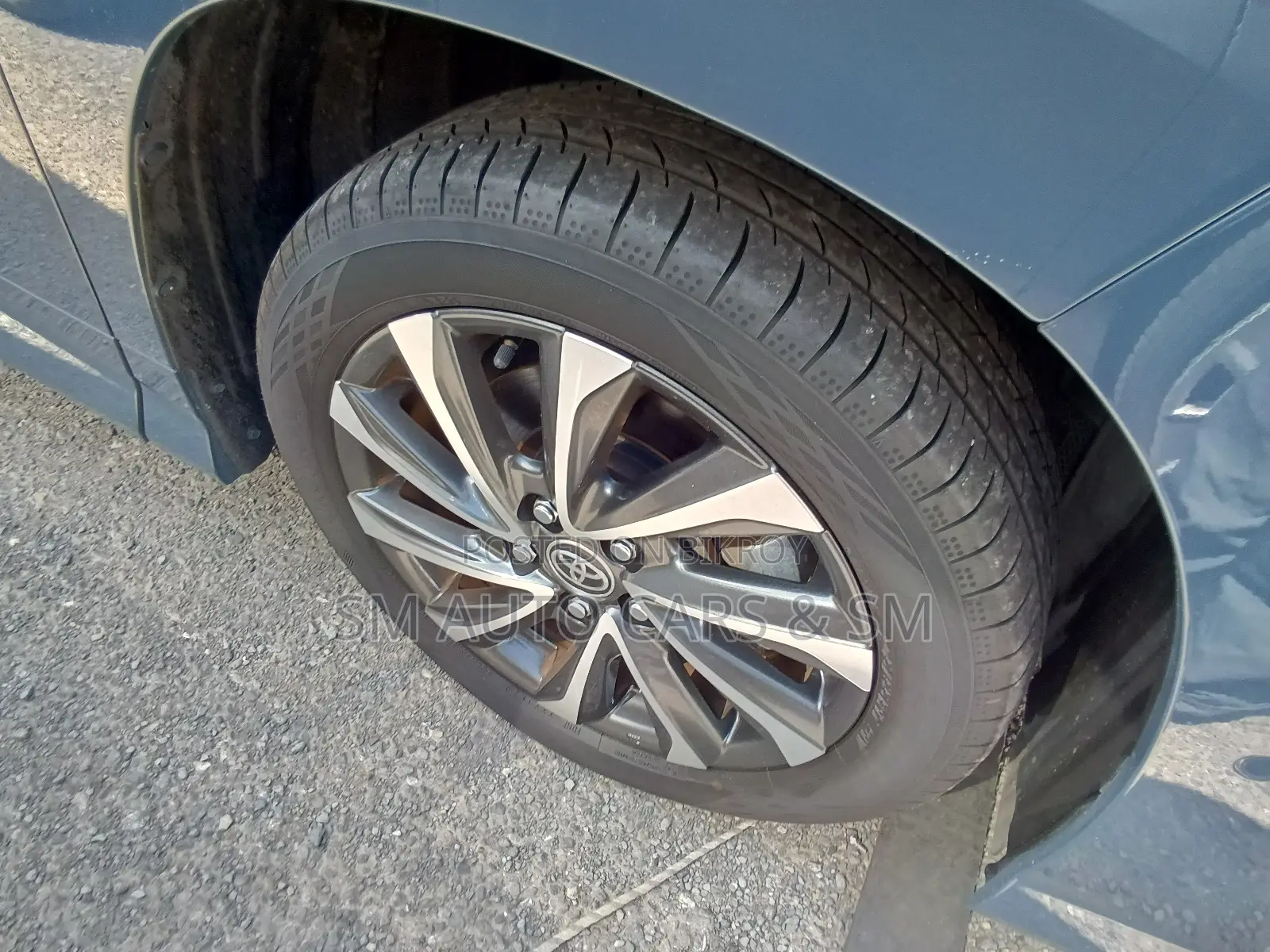 Toyota Voxy 2024 Gray