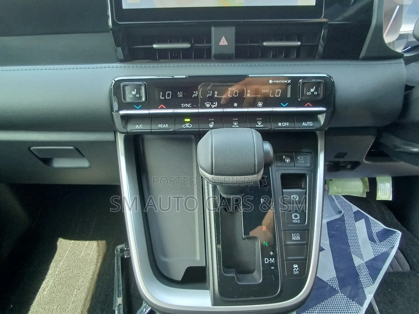 Toyota Voxy 2024 Gray