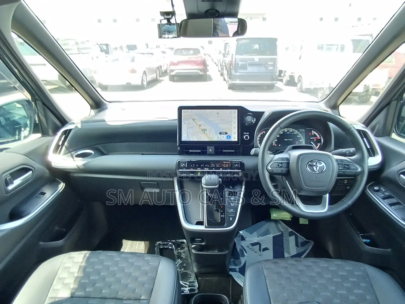 Toyota Voxy 2024 Gray
