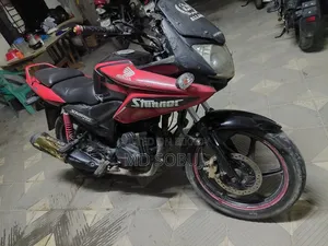 Honda CB 2010 Red