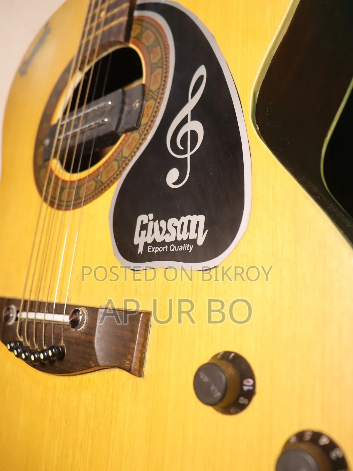 গিবসন গিটার বিক্রয়ের জন্য