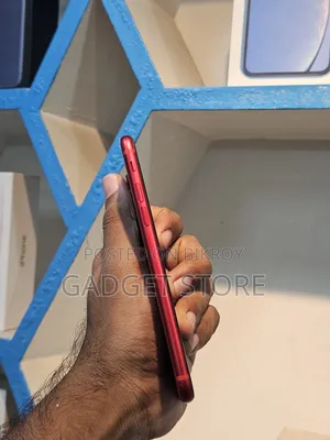 অ্যাপল আইফোন ৮ ৬৪ জিবি রেড