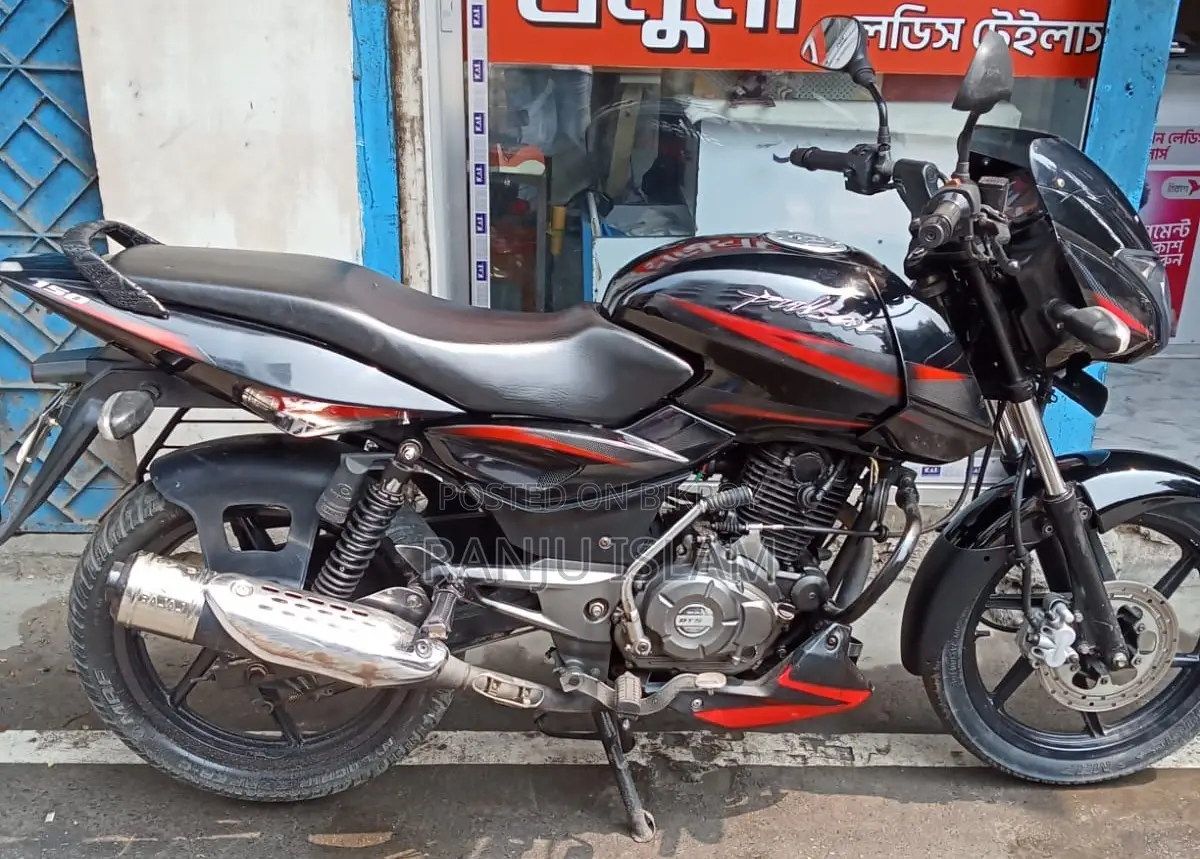 বাজাজ পালসার ১৫০ ২০২১ লাল