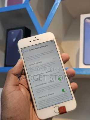 অ্যাপল আইফোন ৮ ৬৪ জিবি সাদা