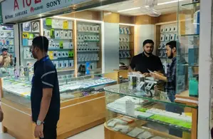 মোবাইল দোকান বিক্রি হবে