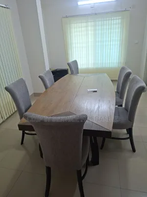 মিটিং টেবিল এবং চেয়ার