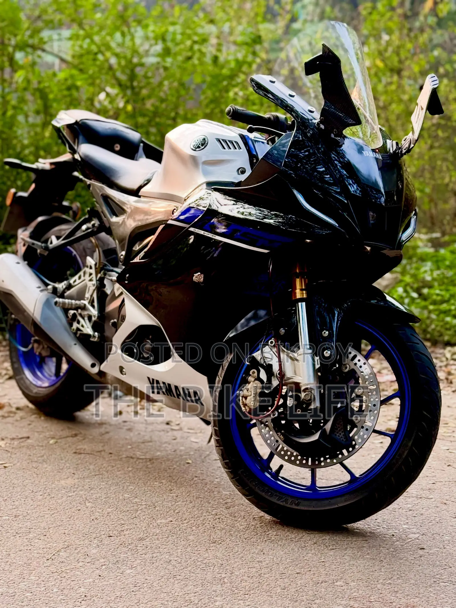 ইয়ামাহা আর১৫এম ২০২৫ সিলভার