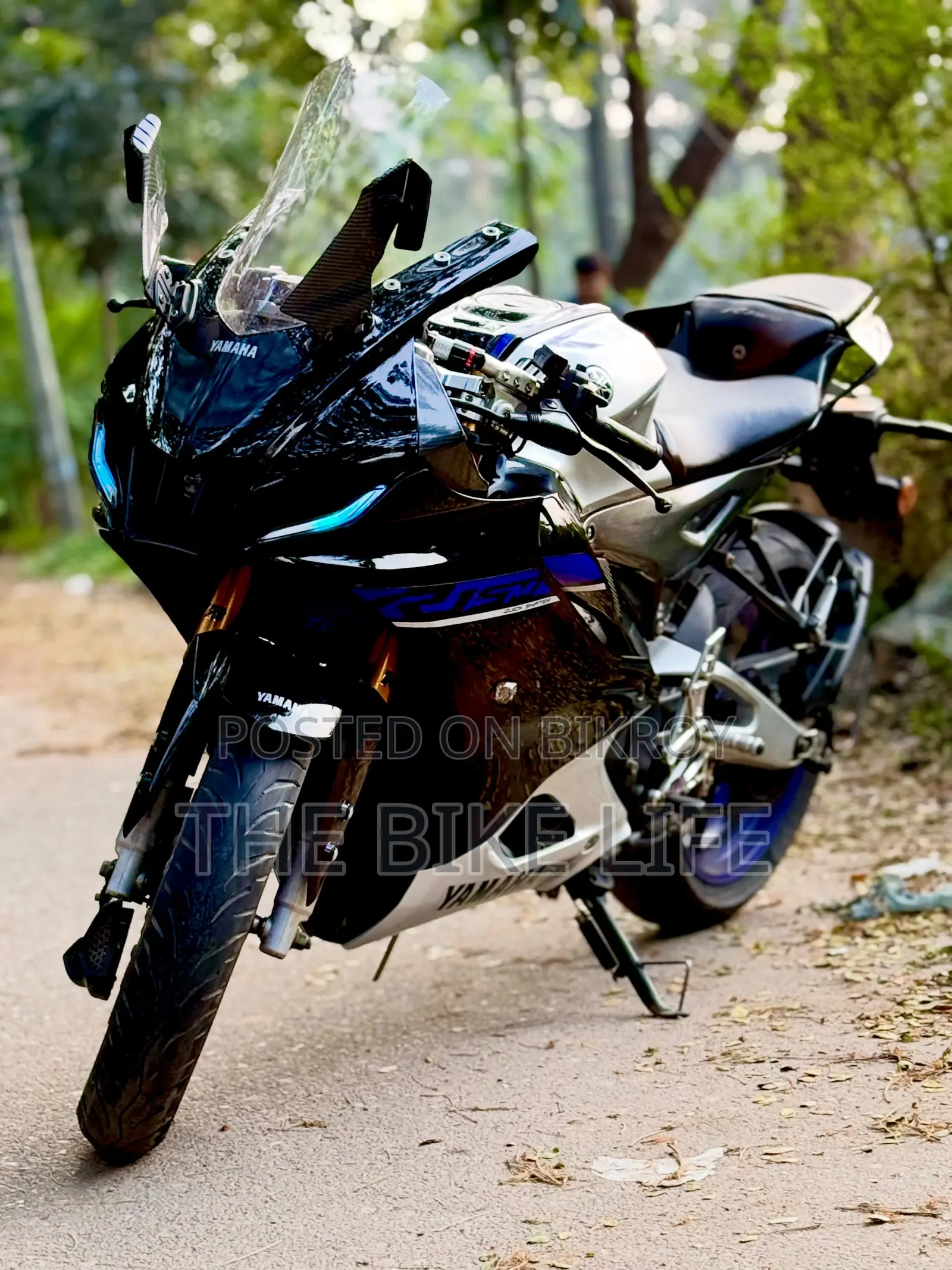 ইয়ামাহা আর১৫এম ২০২৫ সিলভার