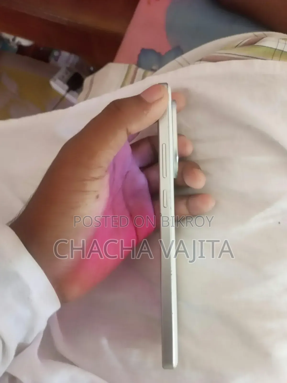 আইকিউওও জেড১০ ২৫৬ জিবি সাদা
