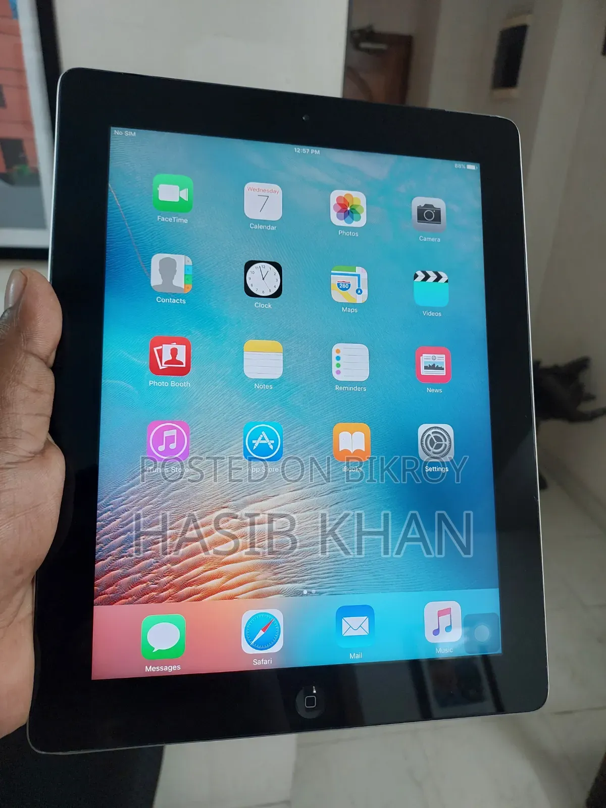 Apple iPad 3 Wi-Fi + Cellular 16 GB Black