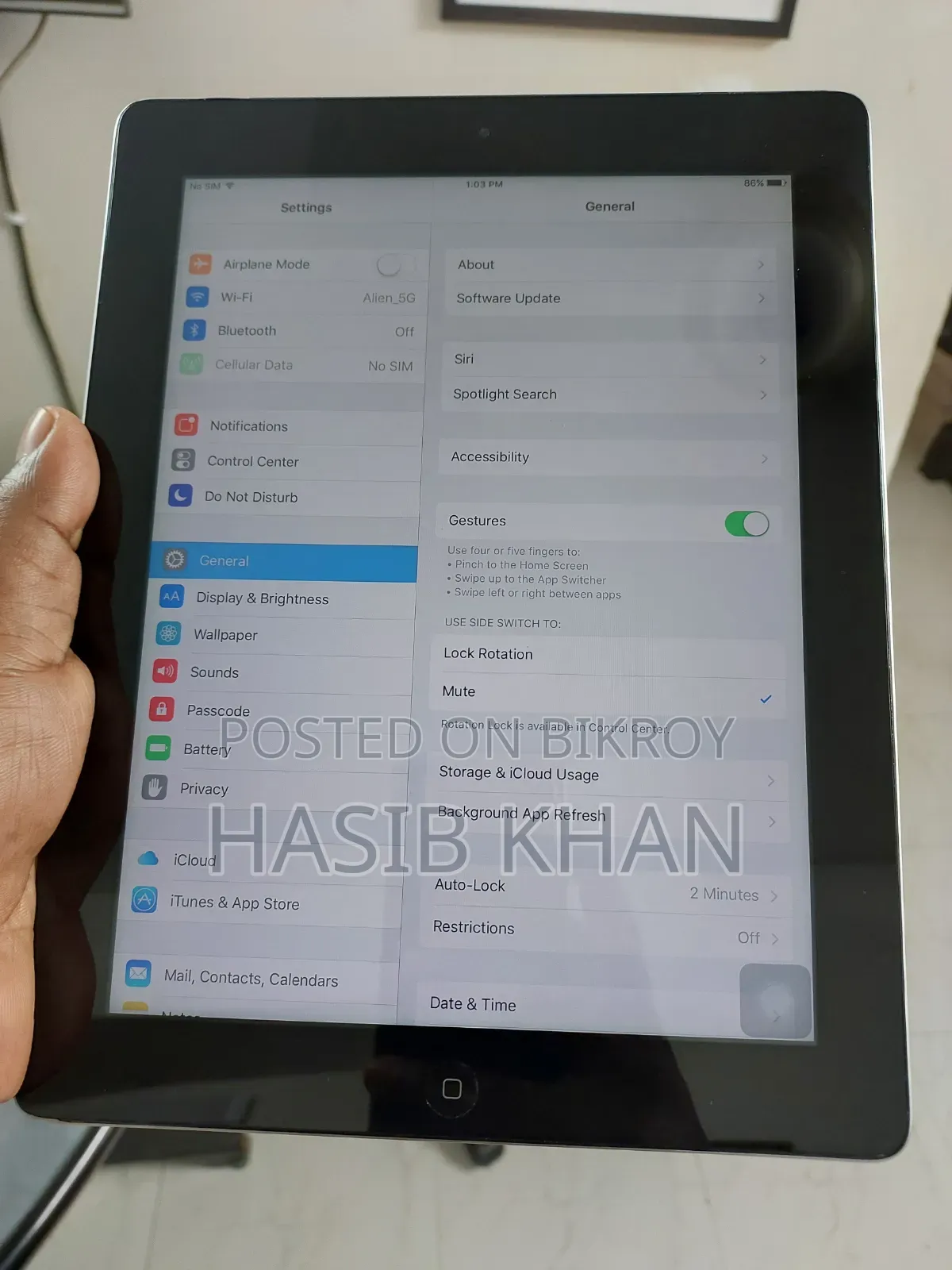 Apple iPad 3 Wi-Fi + Cellular 16 GB Black
