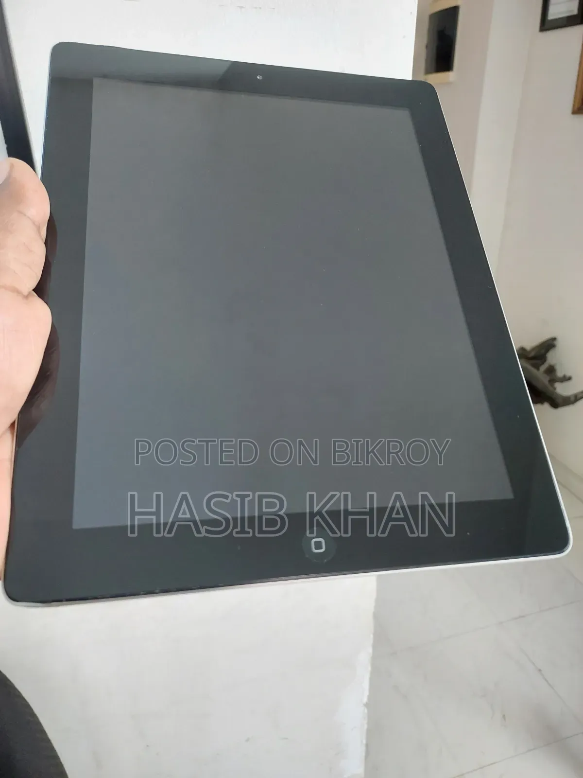 Apple iPad 3 Wi-Fi + Cellular 16 GB Black
