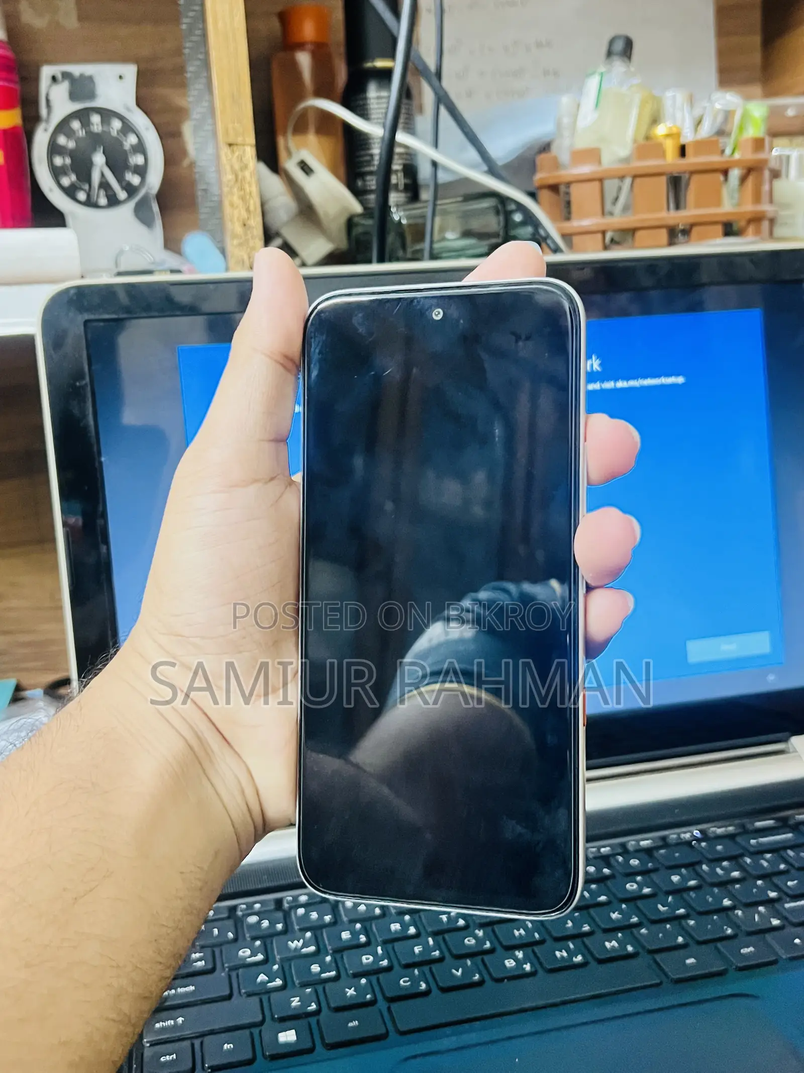 Infinix Hot 70 128 GB White