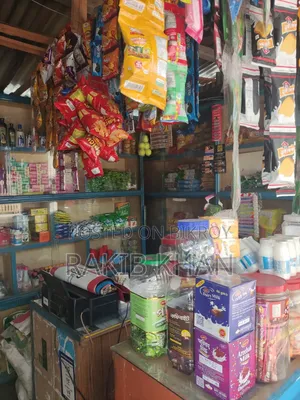 All items of this shop will be sold along with the racks
