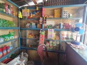 All items of this shop will be sold along with the racks