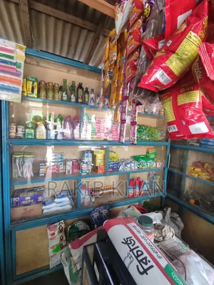 All items of this shop will be sold along with the racks