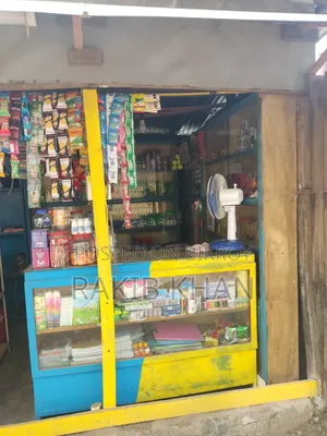 All items of this shop will be sold along with the racks