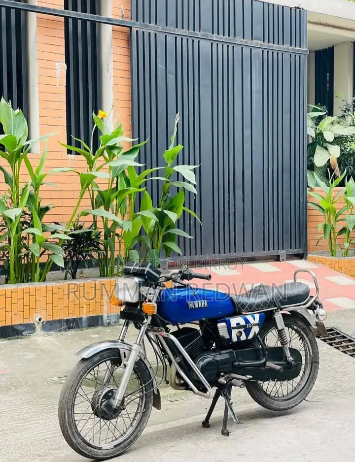 Yamaha 2002 Blue