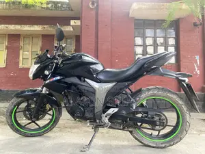 সুজুকি বাইক ২০২১ কালো