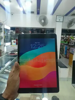 Apple iPad 9.7 64 GB Silver