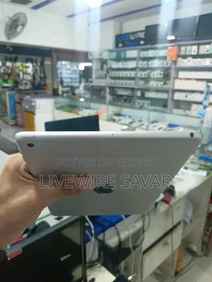 Apple iPad 9.7 64 GB Silver