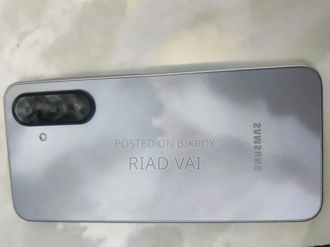 Samsung Galaxy A17 128 GB Gray