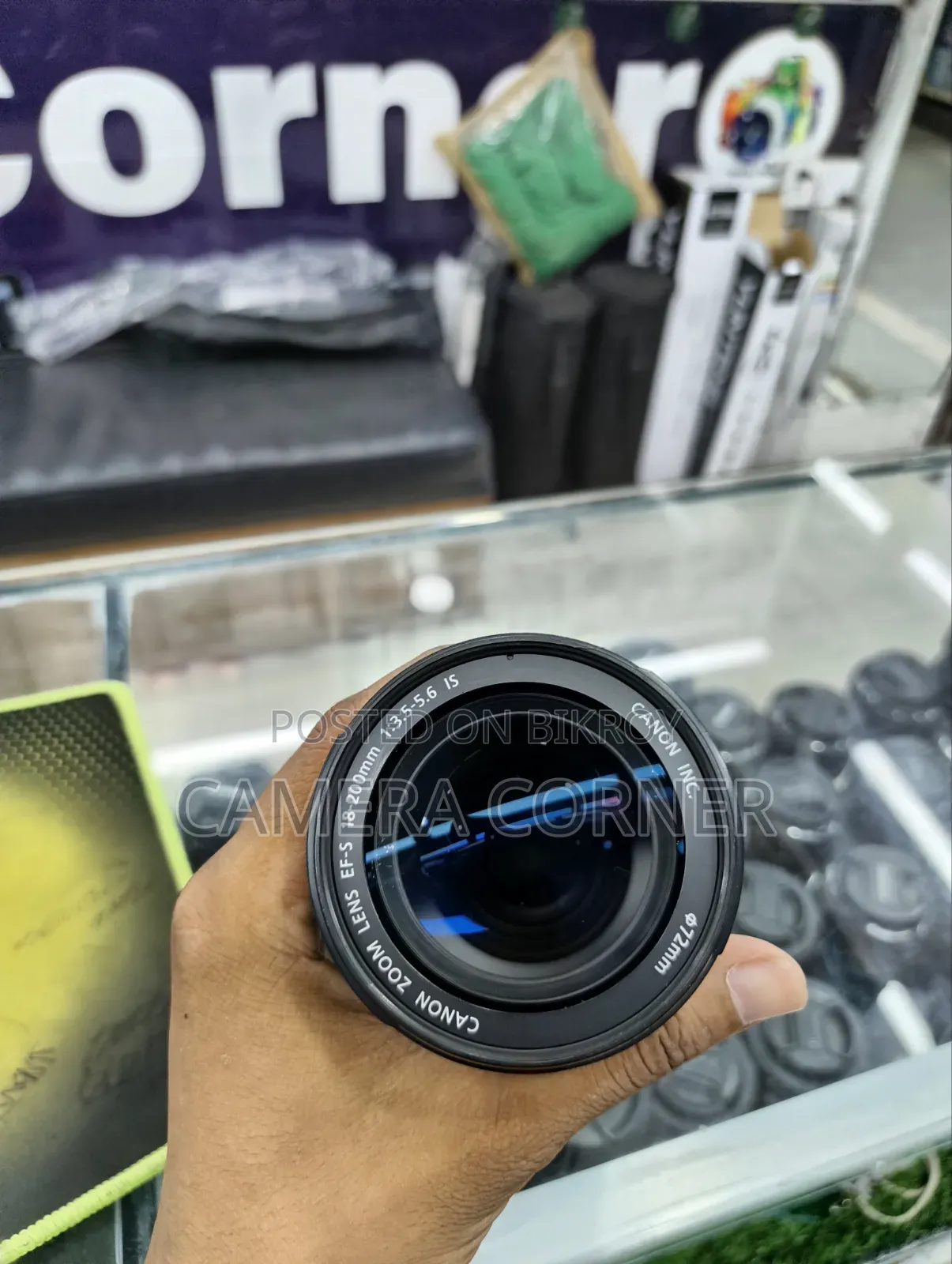 Canon 18-200mm Lens