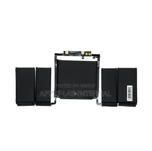 MacBook Pro 13" Retina (Late 2016–2017) Battery Replacement Apple Lab