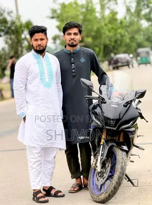 Yamaha R15M 2023 Silver