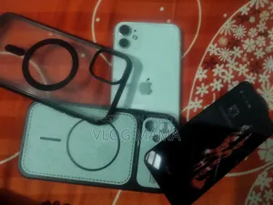 অ্যাপল আইফোন ১১ ১২৮ জিবি হোয়াইট
