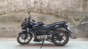 বাজাজ পালসার ১৫০ ২০১৫ ব্ল্যাক
