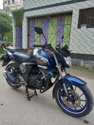 ইয়ামাহা এফজেডএস ভি২ ২০১৮ ব্লু