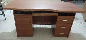 টেবিল বিক্রি হবে