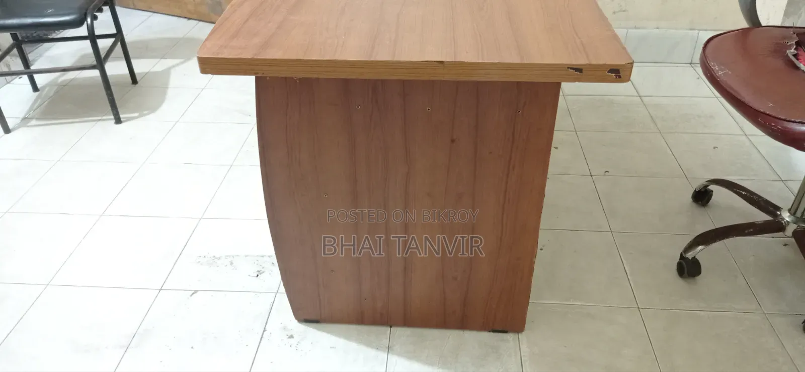 টেবিল বিক্রি হবে